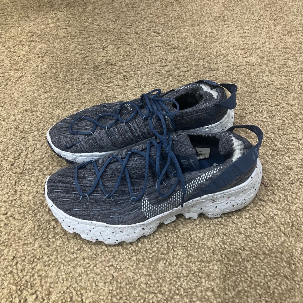 Nike Space Hippie 04